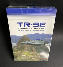 Listing image for Atlantis AMC-1011 TR-3E Triangular UFO 5” Long With 8” Long Base MISB Model Kit
